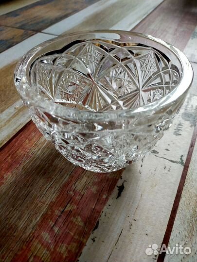 Ваза хрустальная