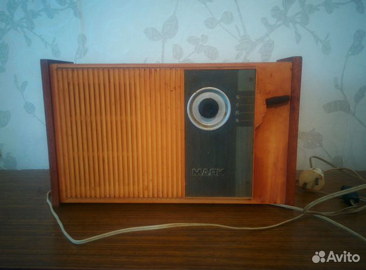 Маяк радиоприемник трехпрограммный СССР