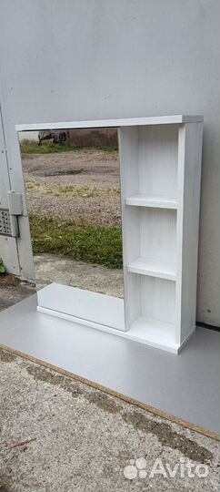 Шкафчик для ванной комнаты