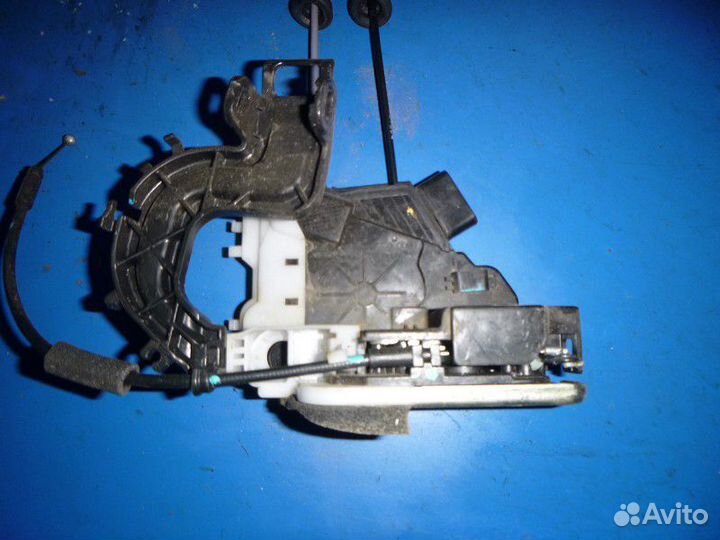 Замок двери передней правой hyundai elantra 2011-2