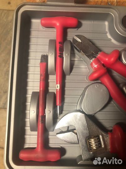 Набор слесарного диэлектрического инструмента