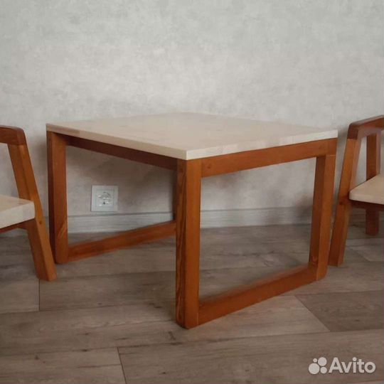 Детский стол и стул