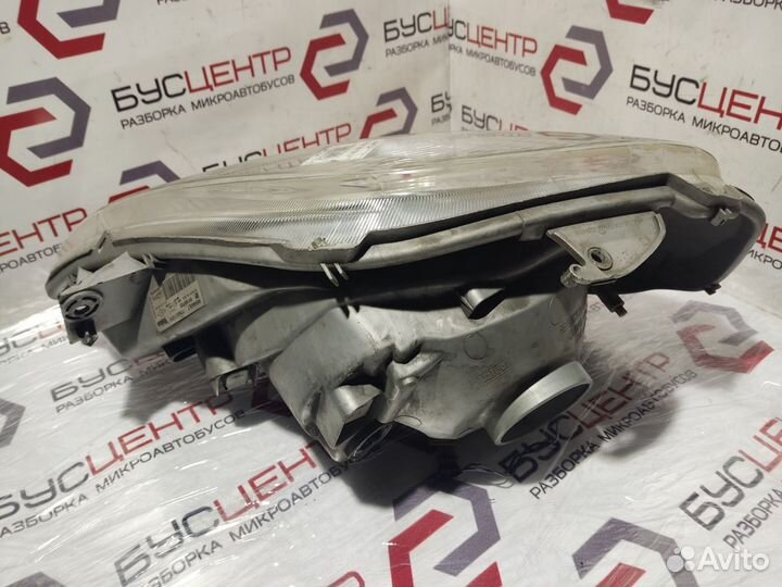 Фара правая Рено Трафик 00-06 год