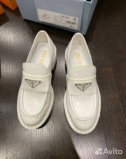 Лоферы женские Prada