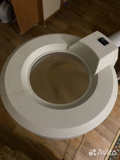 Лампа лупа косметологическая