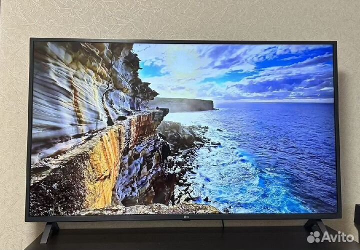 SMART TV - 4К. LG 49UN73006LA. (2022г.) Ultra HD