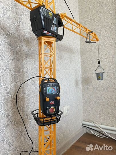 Подъемный кран игрушка