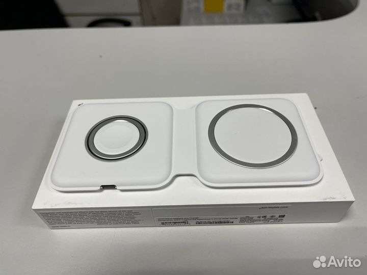 Беспроводная зарядка apple 2 в 1