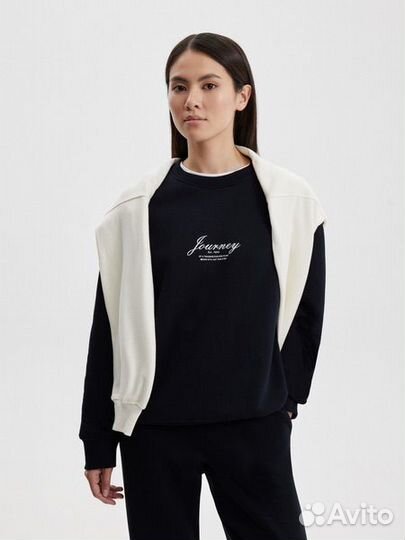 Свитшот Zarina