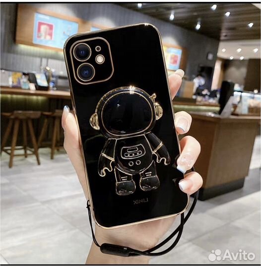 Чехол на iPhone 11