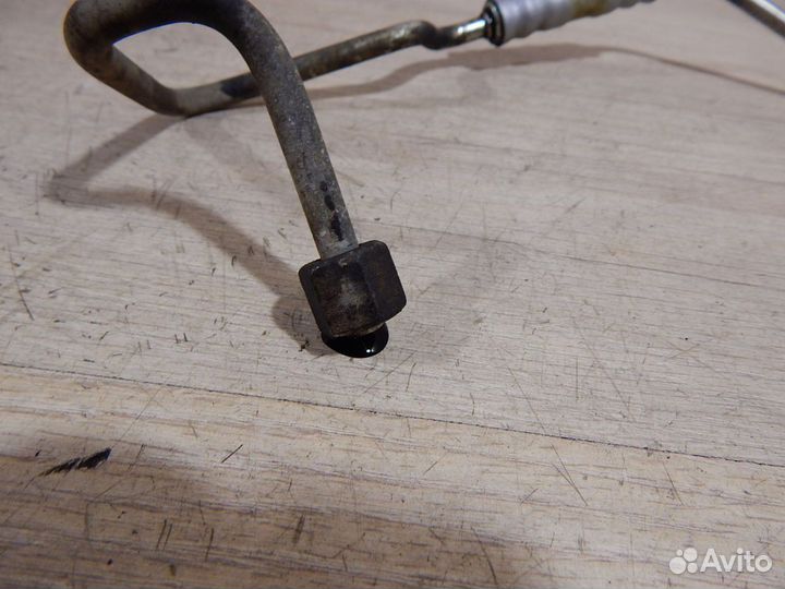 Трубка подачи масла в турбину Opel Zafira A Y20DTH