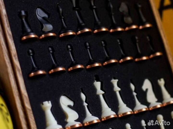 Шахматы ручной работы с индивидуальным рисунком