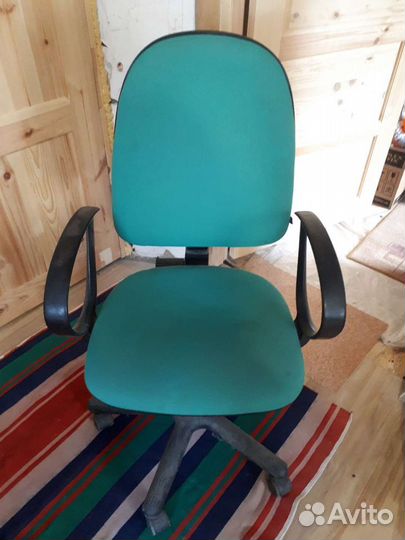 Компьютерное кресло