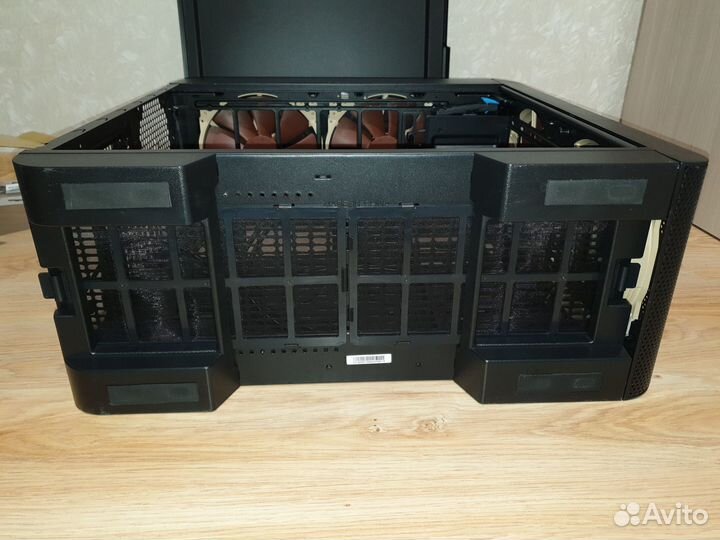 Thermaltake Core V71 с 4-мя Noctua NF-A20 PWM