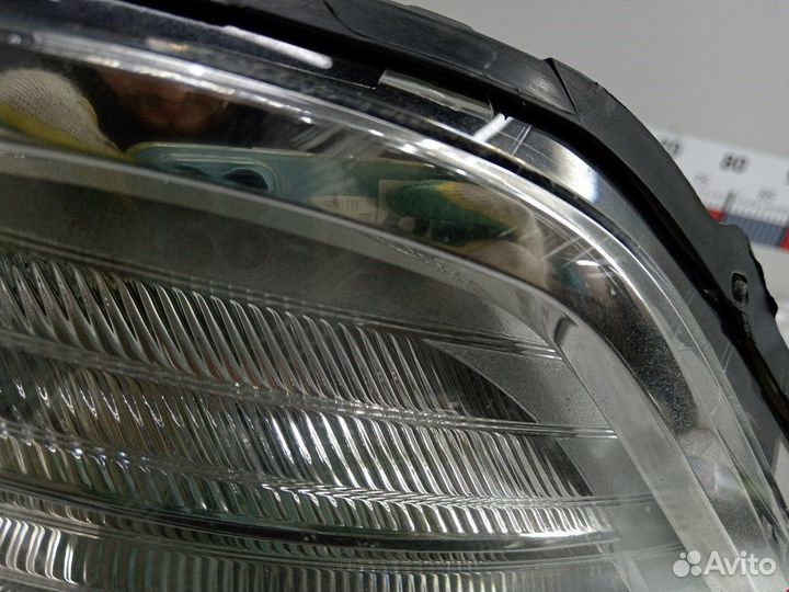 Фара передняя для Renault Modus 8200658377