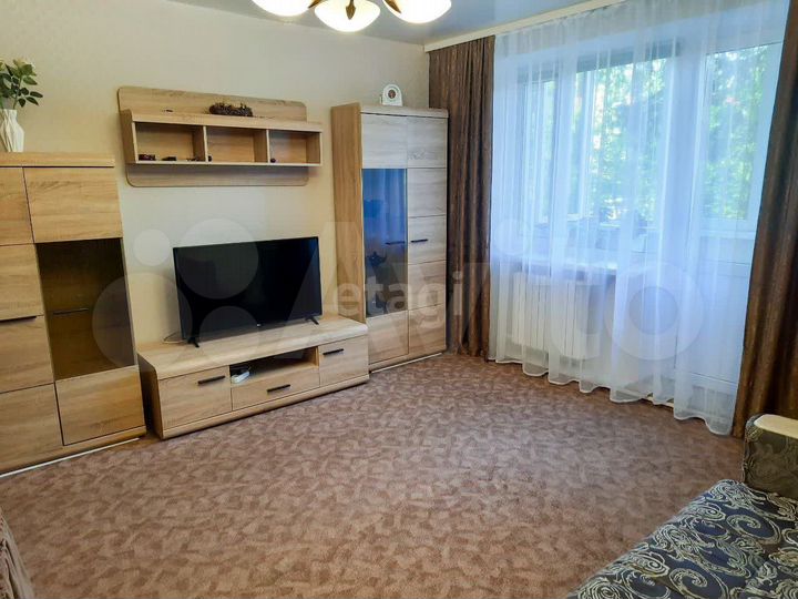 2-к. квартира, 56 м², 2/5 эт.