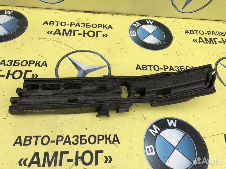 Mercedes W447 V-class Абсорбер бампера переднего L