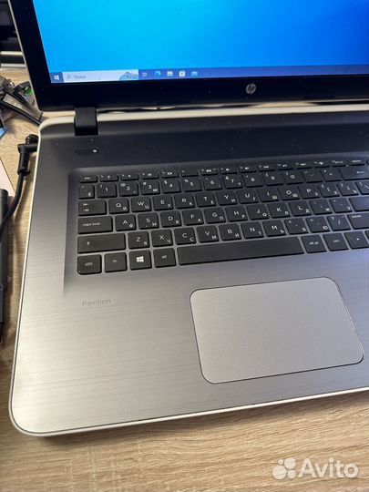 HP pavilion 17-g158ur 17.3