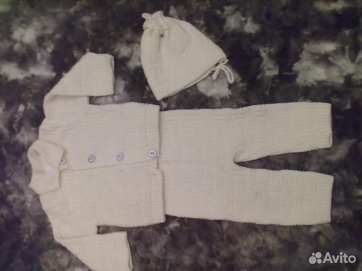 Костюм вязаный