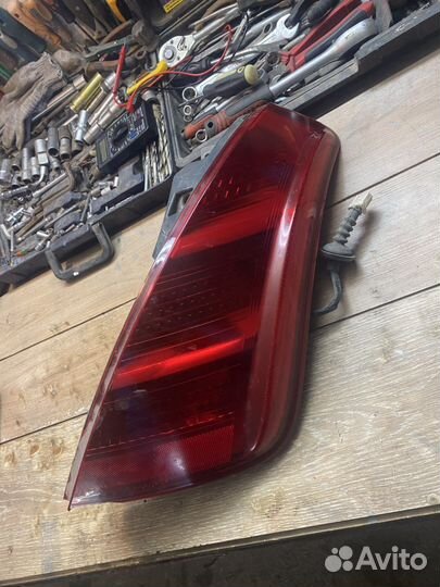 Фонарь задний правый nissan murano z50