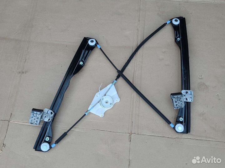 Стеклоподъемник передний левый Volkswagen Golf 4