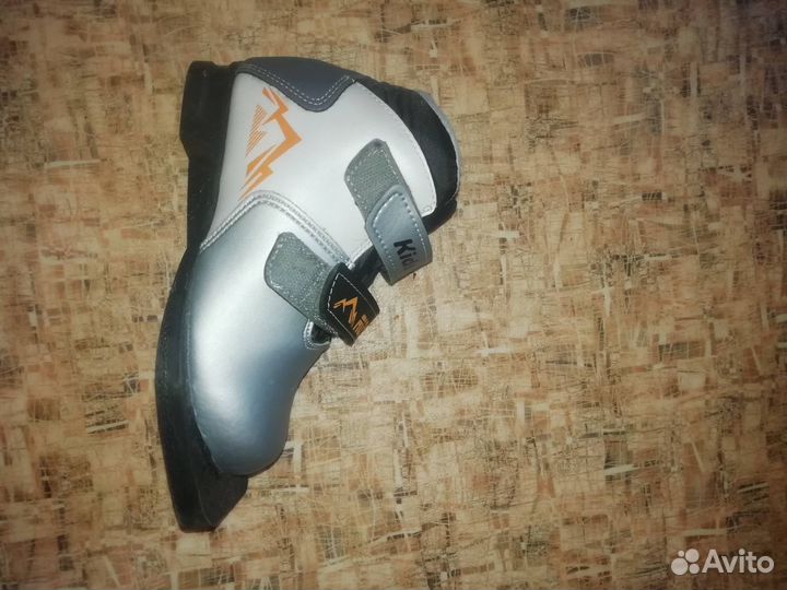 Ботинки для беговых лыж детские