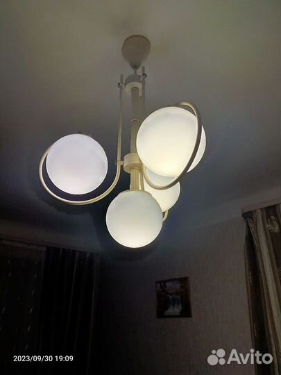 Люстра потолочная бу