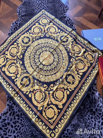 Versace платок