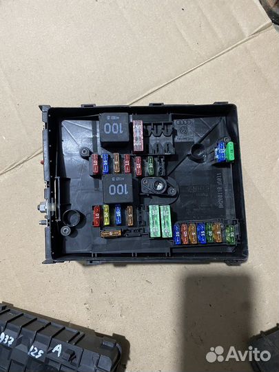 Блок предохранителей Volkswagen
