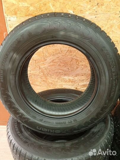 Nokian Tyres Hakkapeliitta 7 215/65 R16