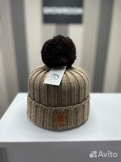 Шапка с помпоном Diezel