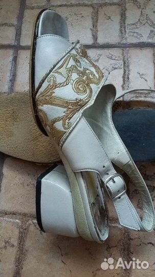 Босоножки женские