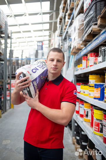 Ночной cпециалист выкладки торгового центра