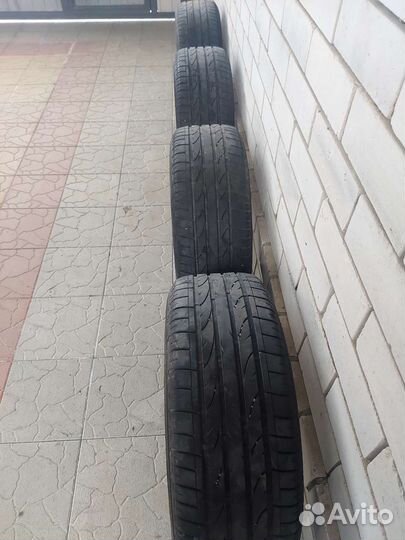 Bridgestone Dueler H/P 235/55 R17