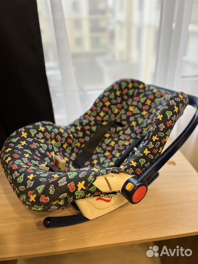 Автокресло britax