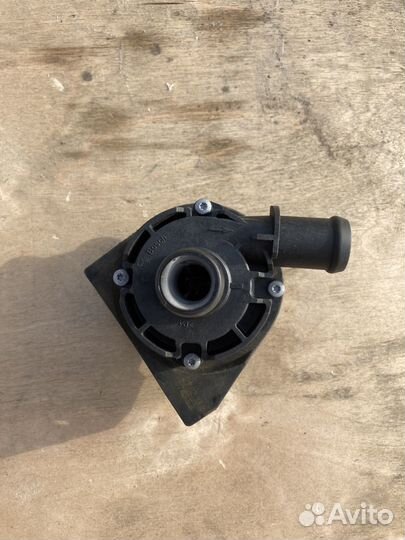 Насос, помпа электрическая Vag 5G0965567A