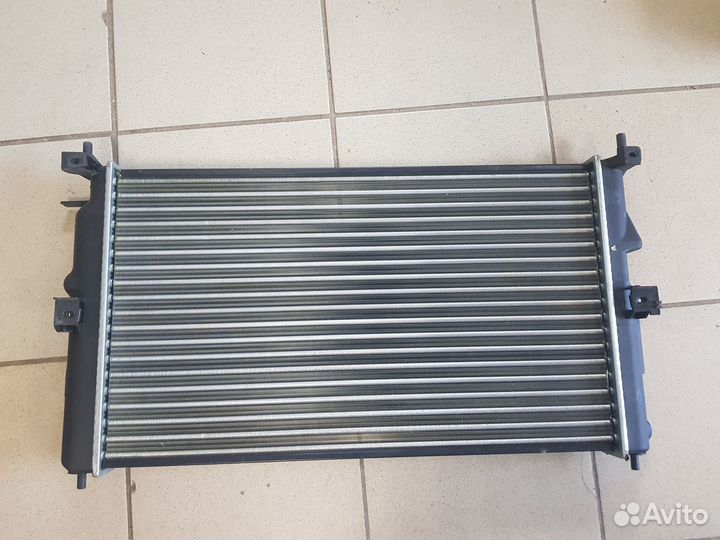 Радиатор Brava, Marea 1.8-2.0 20V -AC 95- МКПП