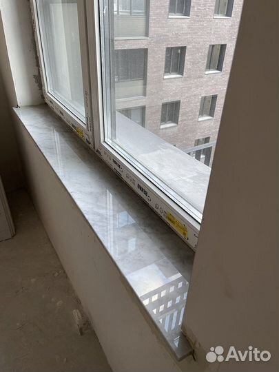 Подоконники из натурального ка ня мрамор