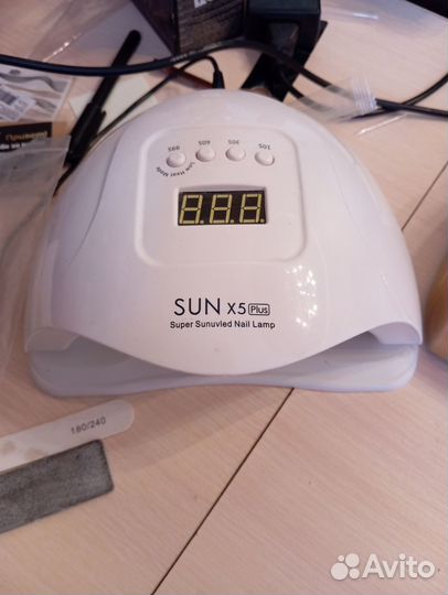 Лампа для сушки ногтей