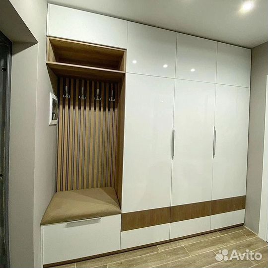 Шкаф в прихожую на заказ