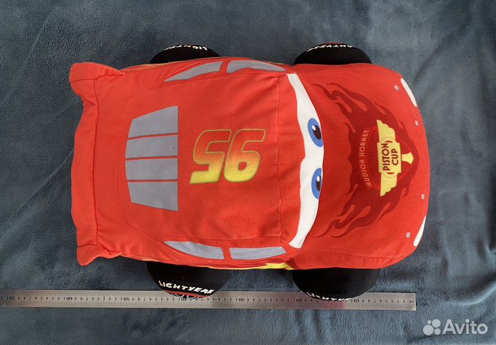 Подушка в виде автомобиля