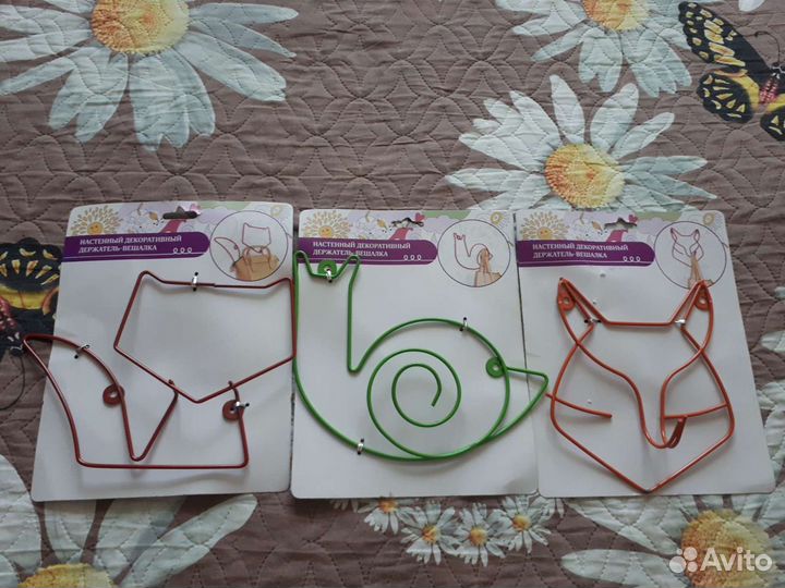 Настенный декоративный держатель- вешалка