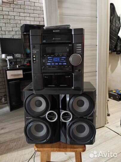 Музыкальный центр sony