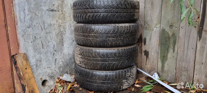 Bridgestone Ice Cruiser 7000 235/65 R17