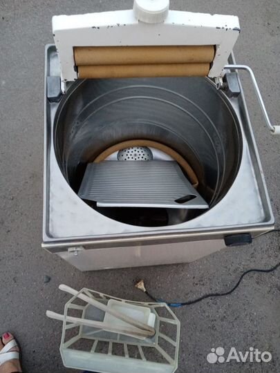 Стиральная машина бу Волга 15А