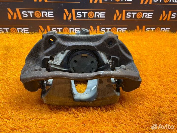 Суппорт передний левый Mercedes-Benz E-Class W211