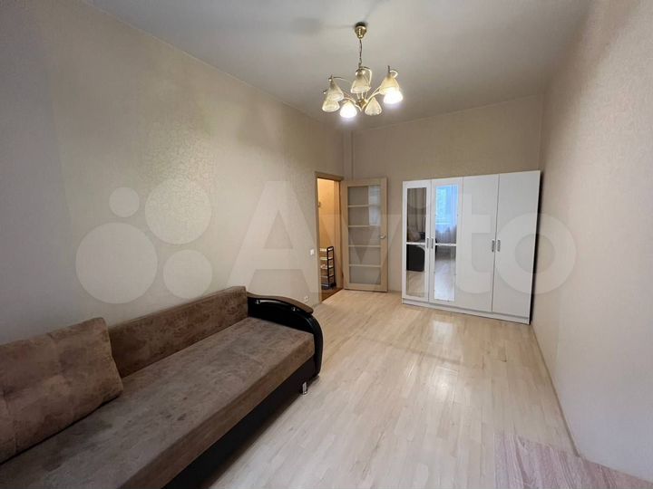 2-к. квартира, 42 м², 1/3 эт.