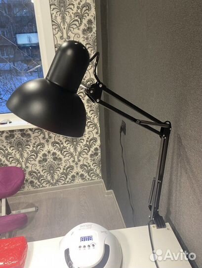 Лампа настольная для маникюра