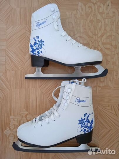Коньки фигурные женские, размер 37-38