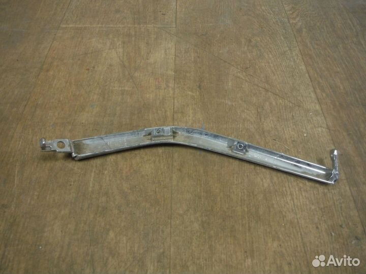 Молдинг переднего бампера левый Outlander 3 2016